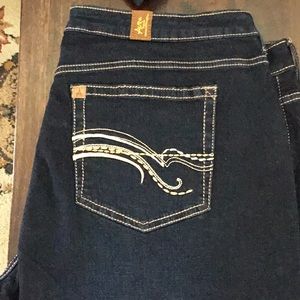 Aura women’s jeans - never worn